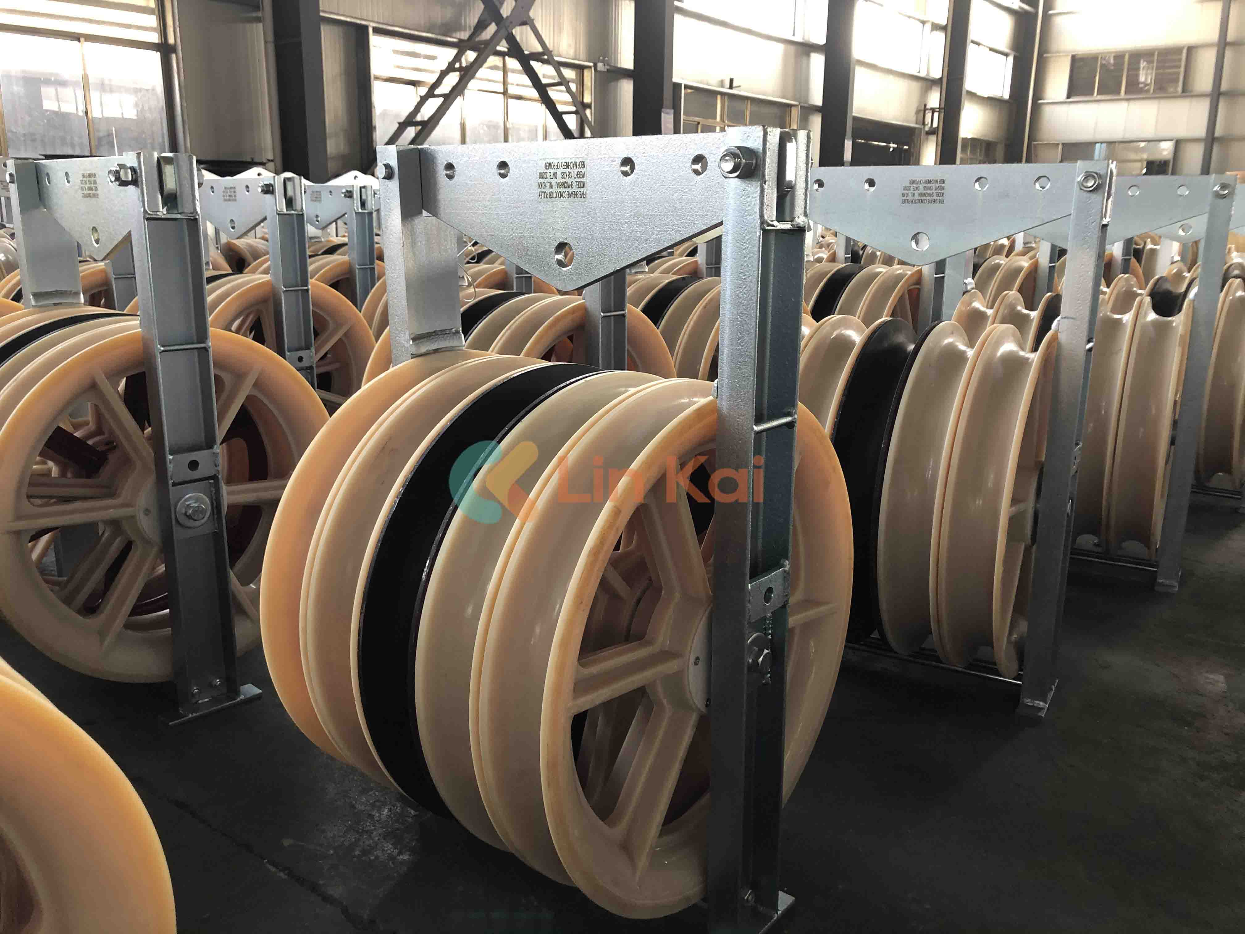 The Applications and Advantages of Pulley Blocks